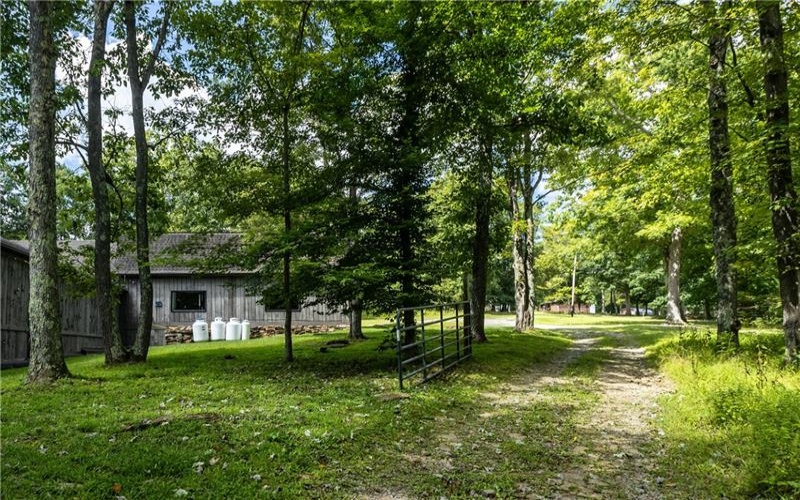 207 Youngstown Ridge Rd, Ligonier, 15658, 5 Bedrooms Bedrooms, 12 Rooms Rooms,5.2 BathroomsBathrooms,Residential,For Sale,Youngstown Ridge Rd,1771325