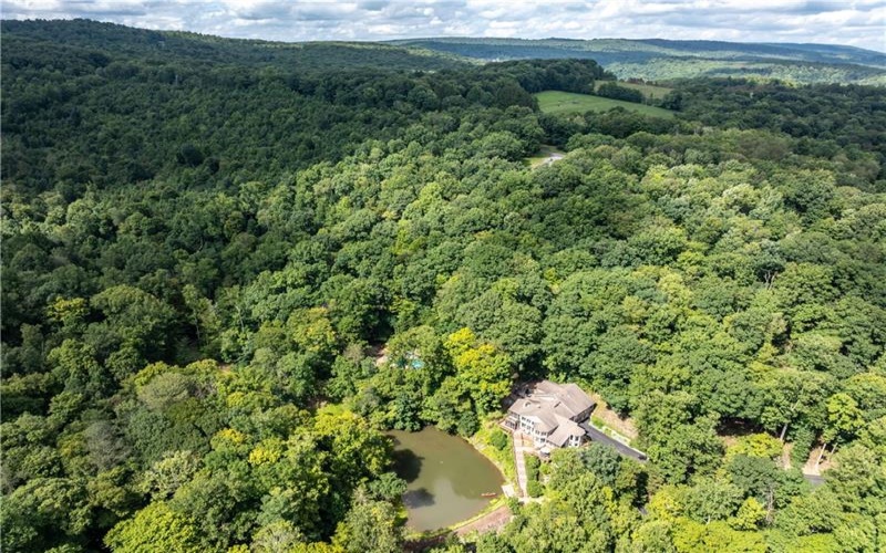 207 Youngstown Ridge Rd, Ligonier, 15658, 5 Bedrooms Bedrooms, 12 Rooms Rooms,5.2 BathroomsBathrooms,Residential,For Sale,Youngstown Ridge Rd,1771325