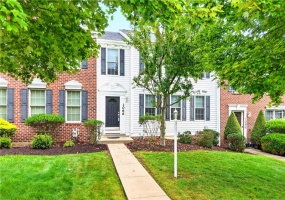 1066 Woodlawn Dr, Canonsburg, 15317, 3 Bedroom Bedrooms, 8 Room Rooms,2.1 BathroomBathrooms,Residential,For Sale,Woodlawn Dr,1771327