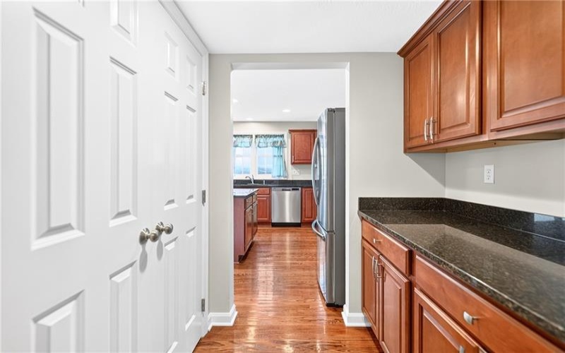 1066 Woodlawn Dr, Canonsburg, 15317, 3 Bedroom Bedrooms, 8 Room Rooms,2.1 BathroomBathrooms,Residential,For Sale,Woodlawn Dr,1771327