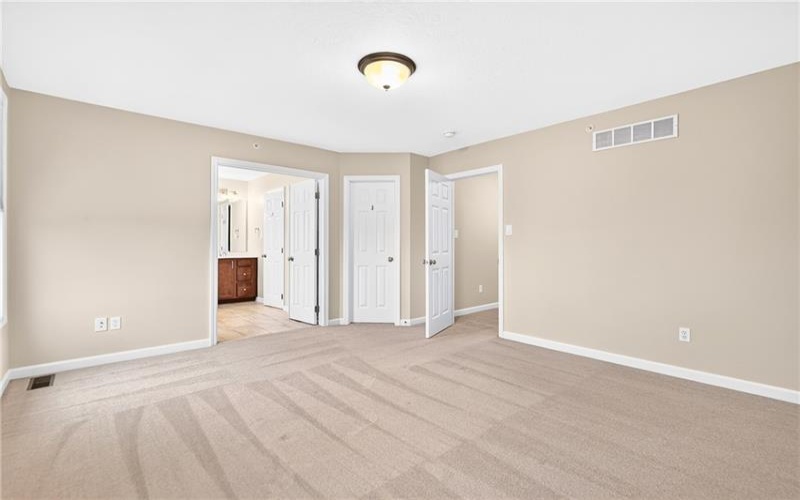 1066 Woodlawn Dr, Canonsburg, 15317, 3 Bedroom Bedrooms, 8 Room Rooms,2.1 BathroomBathrooms,Residential,For Sale,Woodlawn Dr,1771327