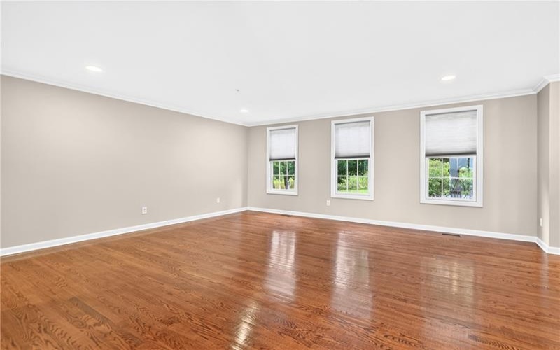 1066 Woodlawn Dr, Canonsburg, 15317, 3 Bedroom Bedrooms, 8 Room Rooms,2.1 BathroomBathrooms,Residential,For Sale,Woodlawn Dr,1771327