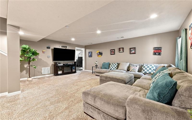 7773 Dominick Drive, North Huntingdon, 15642, 4 Bedroom Bedrooms, 11 Room Rooms,3.1 BathroomBathrooms,Residential,For Sale,Dominick Drive,1771358