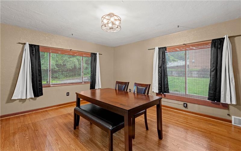 162 Grandview Way, Charleroi, 15022, 3 Bedroom Bedrooms, ,2.1 BathroomBathrooms,Residential,For Sale,Grandview Way,1771457