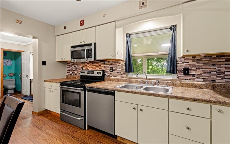 162 Grandview Way, Charleroi, 15022, 3 Bedroom Bedrooms, ,2.1 BathroomBathrooms,Residential,For Sale,Grandview Way,1771457