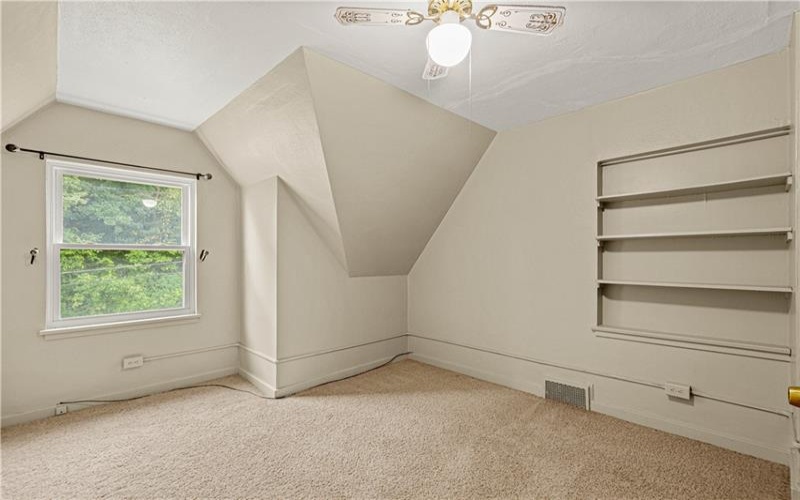162 Grandview Way, Charleroi, 15022, 3 Bedroom Bedrooms, ,2.1 BathroomBathrooms,Residential,For Sale,Grandview Way,1771457
