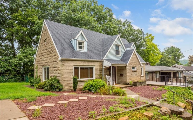 162 Grandview Way, Charleroi, 15022, 3 Bedroom Bedrooms, ,2.1 BathroomBathrooms,Residential,For Sale,Grandview Way,1771457