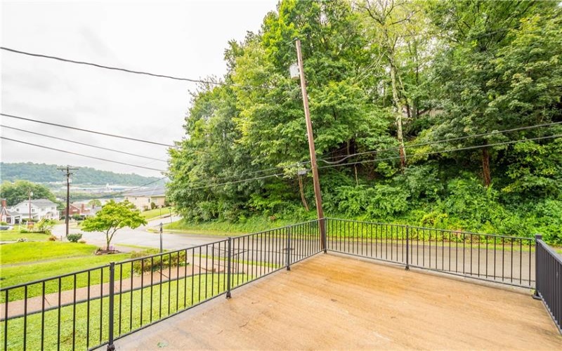 162 Grandview Way, Charleroi, 15022, 3 Bedroom Bedrooms, ,2.1 BathroomBathrooms,Residential,For Sale,Grandview Way,1771457
