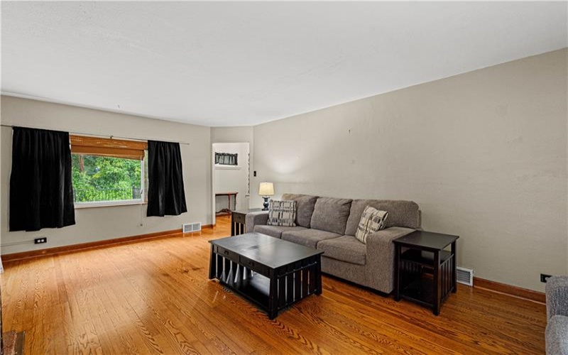 162 Grandview Way, Charleroi, 15022, 3 Bedroom Bedrooms, ,2.1 BathroomBathrooms,Residential,For Sale,Grandview Way,1771457