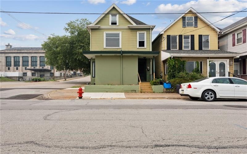 701 MCKEAN AVE, Charleroi, 15022, 3 Bedrooms Bedrooms, ,1.1 BathroomsBathrooms,Residential,For Sale,MCKEAN AVE,1769227