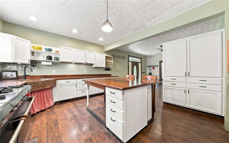 866 Crucible Rd., Rices Landing, 15325, 4 Bedrooms Bedrooms, 13 Rooms Rooms,2.1 BathroomsBathrooms,Residential,For Sale,Crucible Rd.,1771531