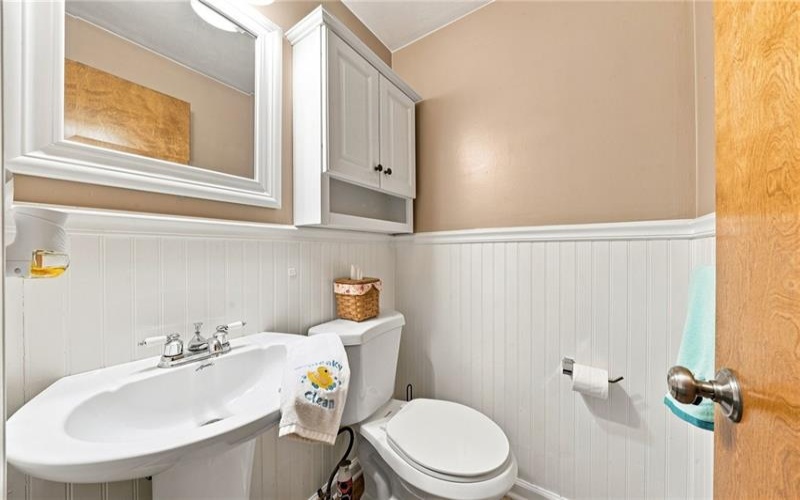11479 Drop Rd, Irwin, 15642, 4 Bedroom Bedrooms, ,2.1 BathroomBathrooms,Residential,For Sale,Drop Rd,1771542