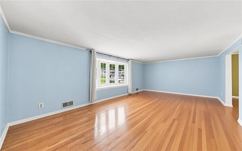 11479 Drop Rd, Irwin, 15642, 4 Bedroom Bedrooms, ,2.1 BathroomBathrooms,Residential,For Sale,Drop Rd,1771542