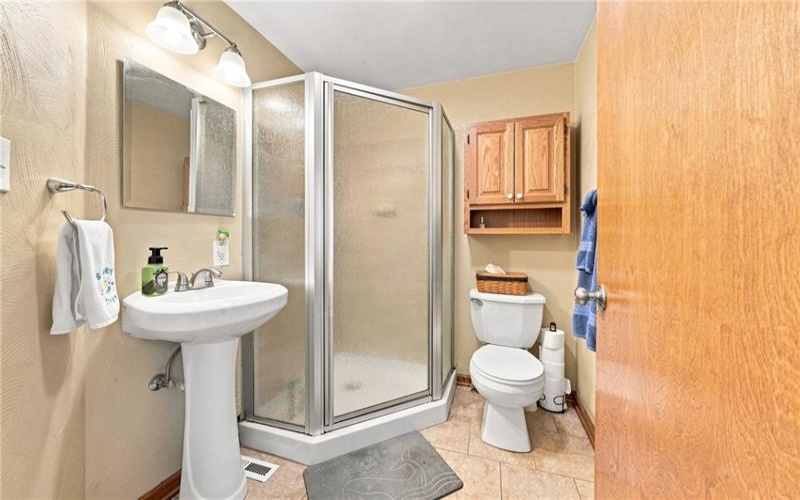 11479 Drop Rd, Irwin, 15642, 4 Bedroom Bedrooms, ,2.1 BathroomBathrooms,Residential,For Sale,Drop Rd,1771542