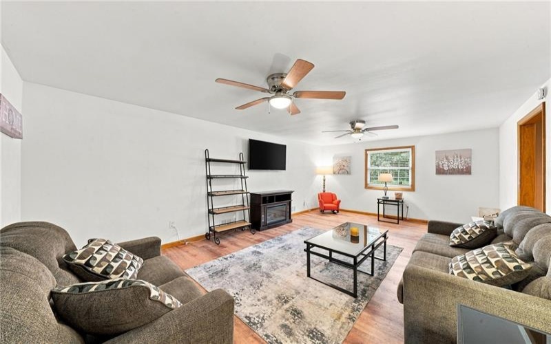 11479 Drop Rd, Irwin, 15642, 4 Bedroom Bedrooms, ,2.1 BathroomBathrooms,Residential,For Sale,Drop Rd,1771542