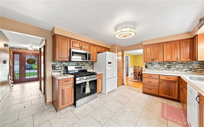 11479 Drop Rd, Irwin, 15642, 4 Bedroom Bedrooms, ,2.1 BathroomBathrooms,Residential,For Sale,Drop Rd,1771542