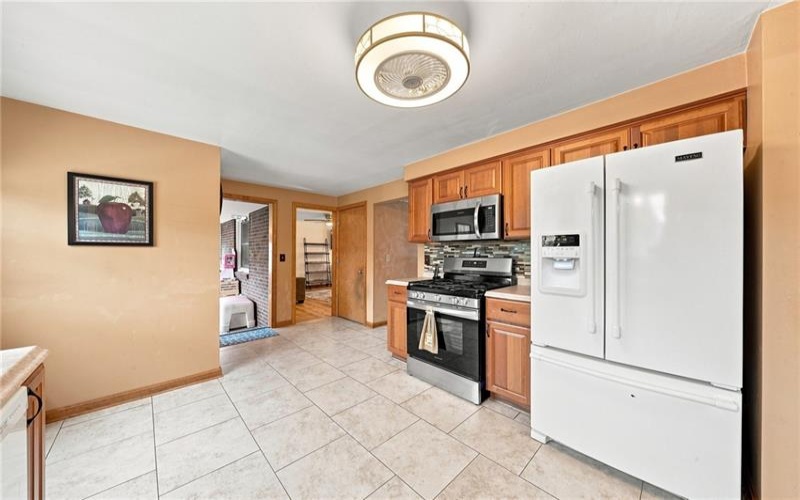 11479 Drop Rd, Irwin, 15642, 4 Bedroom Bedrooms, ,2.1 BathroomBathrooms,Residential,For Sale,Drop Rd,1771542