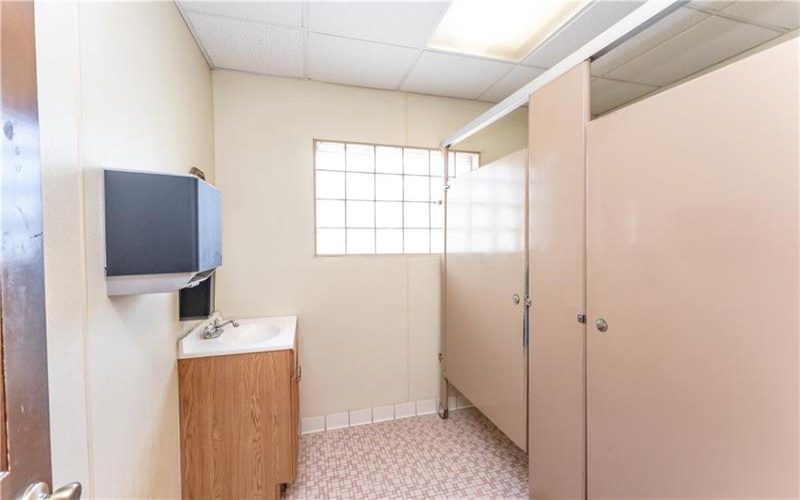 200 Baughman Ave, Jeannette, 15644, ,Commercial-industrial-business,For Sale,Baughman Ave,1771707