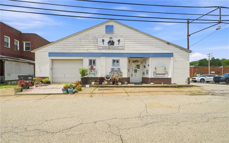 204 2nd Avenue, Sutersville, 15083, ,Commercial-industrial-business,For Sale,2nd Avenue,1766619