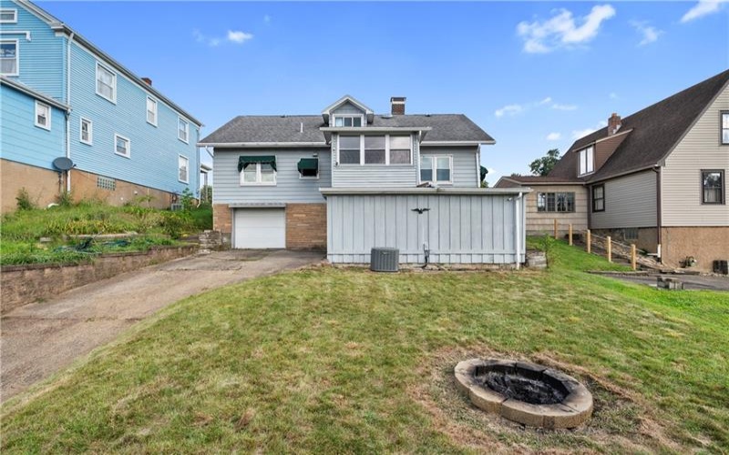 223 Pershing Dr, New Kensington, 15068, 4 Bedroom Bedrooms, 7 Room Rooms,1.2 BathroomBathrooms,Residential,For Sale,Pershing Dr,1771338