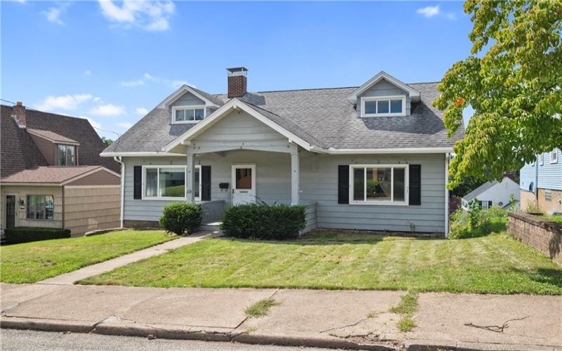 223 Pershing Dr, New Kensington, 15068, 4 Bedroom Bedrooms, 7 Room Rooms,1.2 BathroomBathrooms,Residential,For Sale,Pershing Dr,1771338
