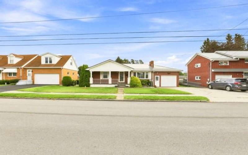 521 Columbia Ave, Somerset, 15501, 3 Bedroom Bedrooms, ,2 BathroomBathrooms,Residential,For Sale,Columbia Ave,1771725