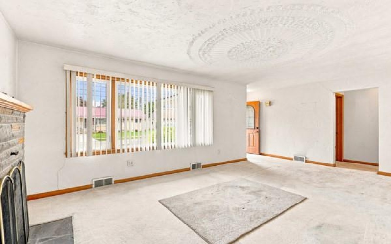 521 Columbia Ave, Somerset, 15501, 3 Bedroom Bedrooms, ,2 BathroomBathrooms,Residential,For Sale,Columbia Ave,1771725