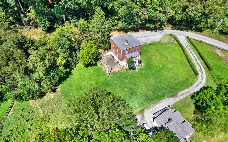 140 Smartnick Rd, Greensburg, 15601, 4 Bedroom Bedrooms, ,2.1 BathroomBathrooms,Residential,For Sale,Smartnick Rd,1771857