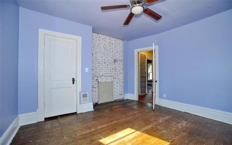 5 Wabash Avenue, Hickory, 15340, 4 Bedroom Bedrooms, 10 Room Rooms,1 BathroomBathrooms,Residential,For Sale,Wabash Avenue,1771978
