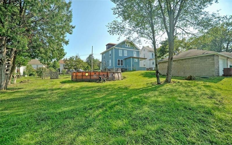 5 Wabash Avenue, Hickory, 15340, 4 Bedroom Bedrooms, 10 Room Rooms,1 BathroomBathrooms,Residential,For Sale,Wabash Avenue,1771978