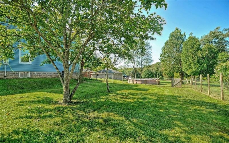 5 Wabash Avenue, Hickory, 15340, 4 Bedroom Bedrooms, 10 Room Rooms,1 BathroomBathrooms,Residential,For Sale,Wabash Avenue,1771978
