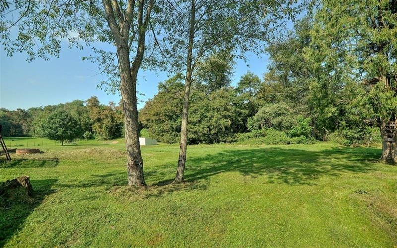 5 Wabash Avenue, Hickory, 15340, 4 Bedroom Bedrooms, 10 Room Rooms,1 BathroomBathrooms,Residential,For Sale,Wabash Avenue,1771978