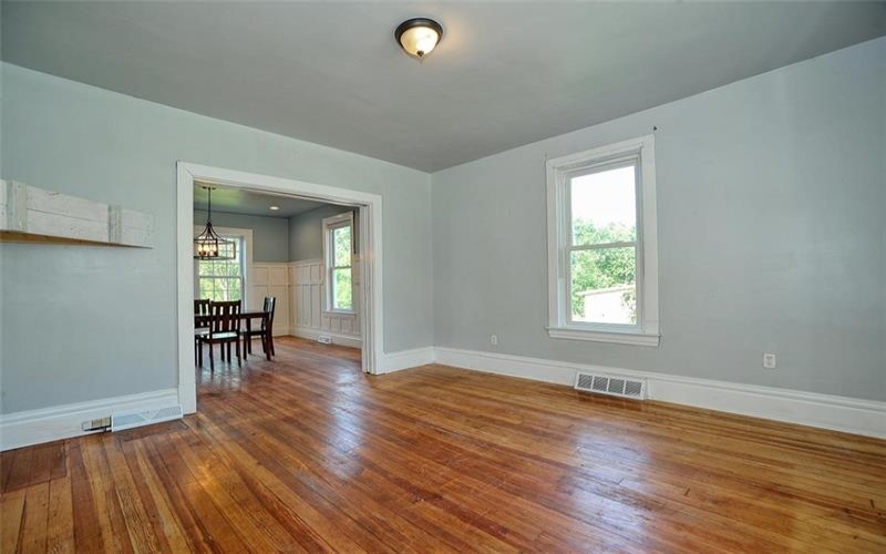 5 Wabash Avenue, Hickory, 15340, 4 Bedroom Bedrooms, 10 Room Rooms,1 BathroomBathrooms,Residential,For Sale,Wabash Avenue,1771978