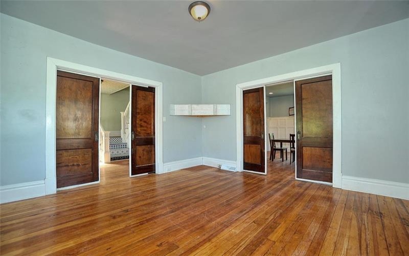 5 Wabash Avenue, Hickory, 15340, 4 Bedroom Bedrooms, 10 Room Rooms,1 BathroomBathrooms,Residential,For Sale,Wabash Avenue,1771978