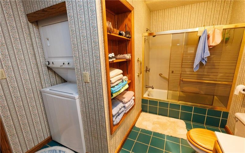 107 Hillman Park Dr, Brownsville, 15417, 3 Bedroom Bedrooms, 9 Room Rooms,3 BathroomBathrooms,Residential,For Sale,Hillman Park Dr,1771983