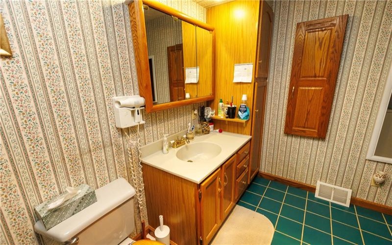 107 Hillman Park Dr, Brownsville, 15417, 3 Bedroom Bedrooms, 9 Room Rooms,3 BathroomBathrooms,Residential,For Sale,Hillman Park Dr,1771983
