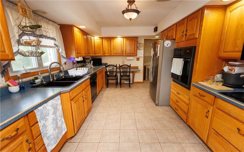 107 Hillman Park Dr, Brownsville, 15417, 3 Bedroom Bedrooms, 9 Room Rooms,3 BathroomBathrooms,Residential,For Sale,Hillman Park Dr,1771983