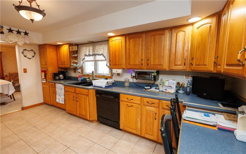 107 Hillman Park Dr, Brownsville, 15417, 3 Bedroom Bedrooms, 9 Room Rooms,3 BathroomBathrooms,Residential,For Sale,Hillman Park Dr,1771983