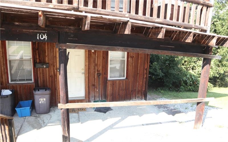 102/104 5th St, California, 15419, 2 Bedroom Bedrooms, 5 Room Rooms,2.1 BathroomBathrooms,Residential,For Sale,5th St,1772004