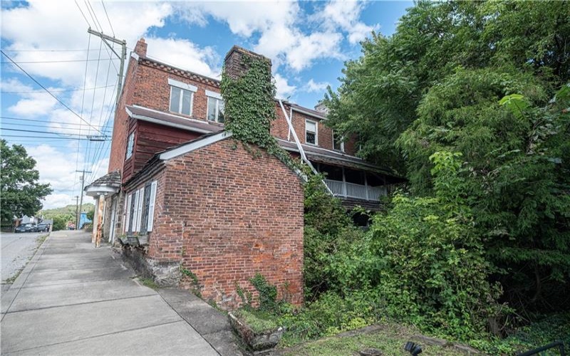 600 Front St, Brownsville, 15417, 3 Bedroom Bedrooms, ,1.1 BathroomBathrooms,Residential,For Sale,Front St,1772019
