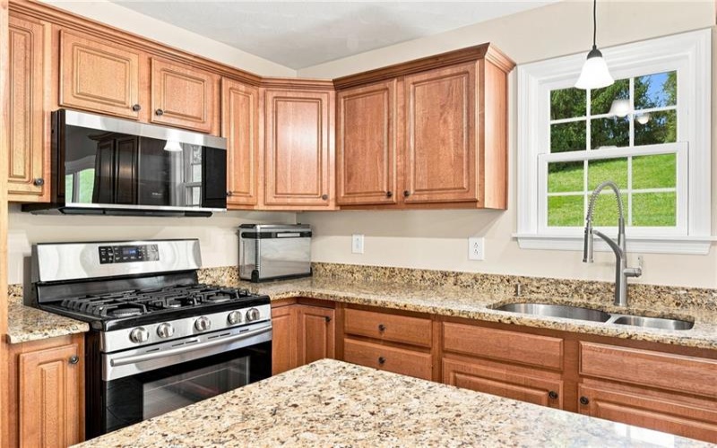 214 Murdock Way, Greensburg, 15601, 4 Bedroom Bedrooms, 11 Room Rooms,2.2 BathroomBathrooms,Residential,For Sale,Murdock Way,1771611