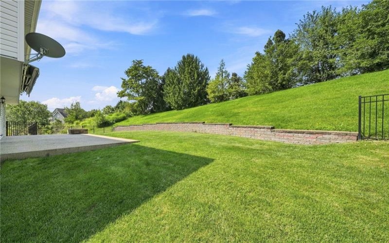214 Murdock Way, Greensburg, 15601, 4 Bedroom Bedrooms, 11 Room Rooms,2.2 BathroomBathrooms,Residential,For Sale,Murdock Way,1771611