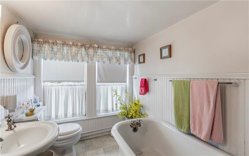 540 Maple Ave, Greensburg, 15601, 5 Bedroom Bedrooms, ,3.1 BathroomBathrooms,Residential,For Sale,Maple Ave,1771634