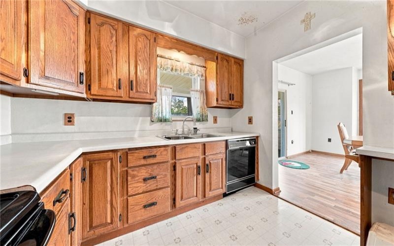 1221 Martin Ave, New Kensington, 15068, 4 Bedrooms Bedrooms, ,2 BathroomsBathrooms,Residential,For Sale,Martin Ave,1770966