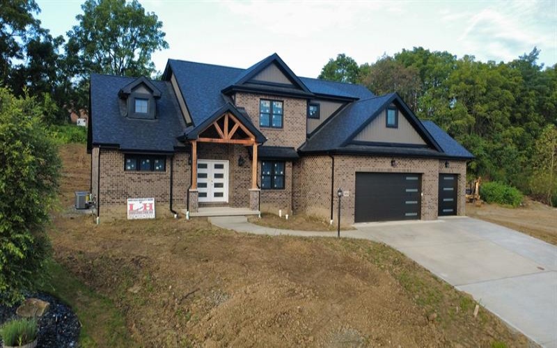 1064 Breezewood Dr, Canonsburg, 15317, 5 Bedroom Bedrooms, ,3.1 BathroomBathrooms,Residential,For Sale,Breezewood Dr,1772061