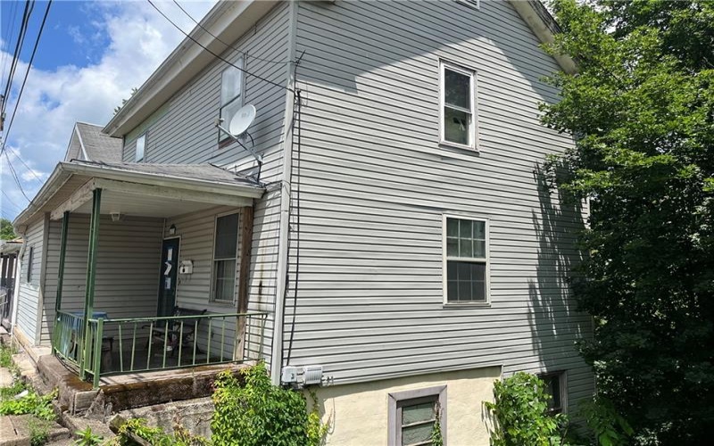 622 Trump Ave, Connellsville, 15425, 3 Bedroom Bedrooms, 7 Room Rooms,1 BathroomBathrooms,Residential,For Sale,Trump Ave,1771623