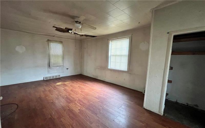 622 Trump Ave, Connellsville, 15425, 3 Bedroom Bedrooms, 7 Room Rooms,1 BathroomBathrooms,Residential,For Sale,Trump Ave,1771623