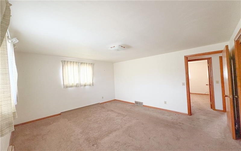 420 Hillview Dr, New Kensington, 15068, 2 Bedroom Bedrooms, 6 Room Rooms,2 BathroomBathrooms,Residential,For Sale,Hillview Dr,1771964