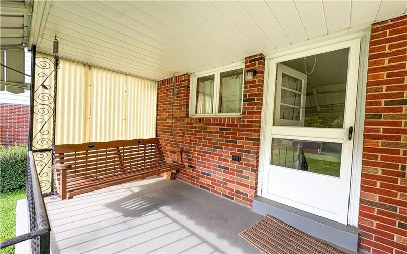 420 Hillview Dr, New Kensington, 15068, 2 Bedroom Bedrooms, 6 Room Rooms,2 BathroomBathrooms,Residential,For Sale,Hillview Dr,1771964