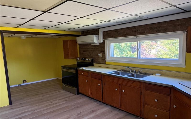 17 E. Franklin Street, Bobtown, 15315, 2 Bedroom Bedrooms, 5 Room Rooms,1 BathroomBathrooms,Residential,For Sale,E. Franklin Street,1772033
